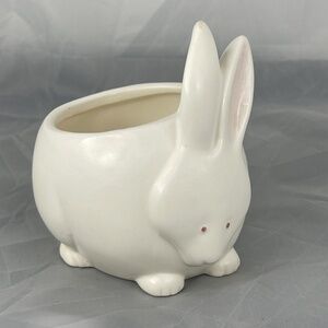 Dept 56 Bunny Planter White And Pink Red eye Easter Rabbit